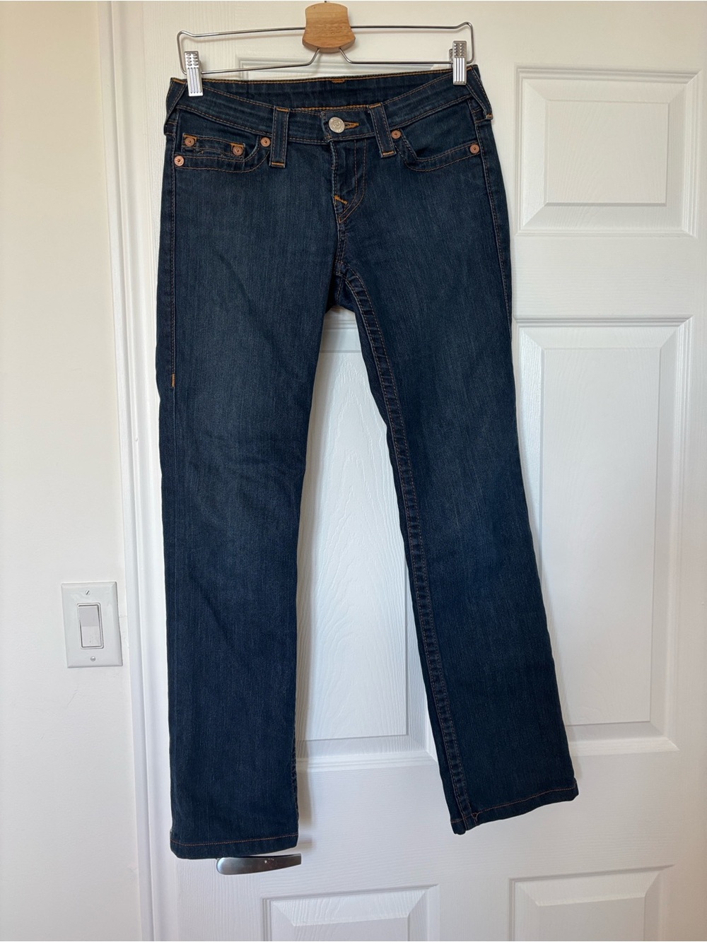 True Religion low-rise straight-leg jeans - size 28